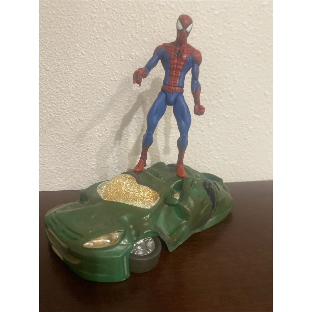 Diamond Select Toys Spider-Man Action Figure With‎ Car Excellent Condition